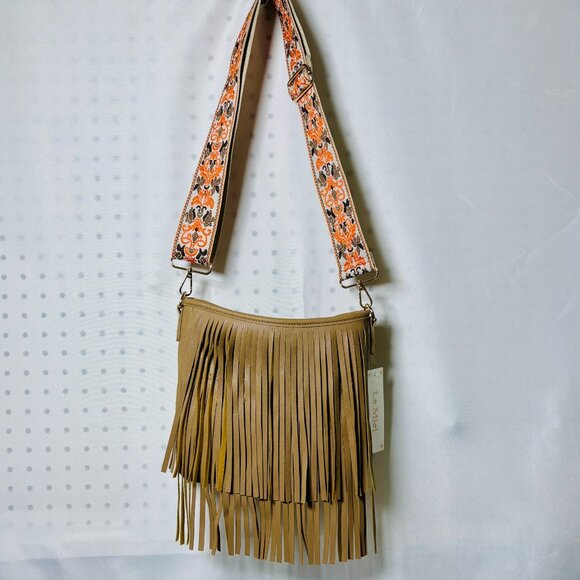 **NWT** Tan Fringe Crossbody Boho‎ Guitar Strap - Picture 2 of 6